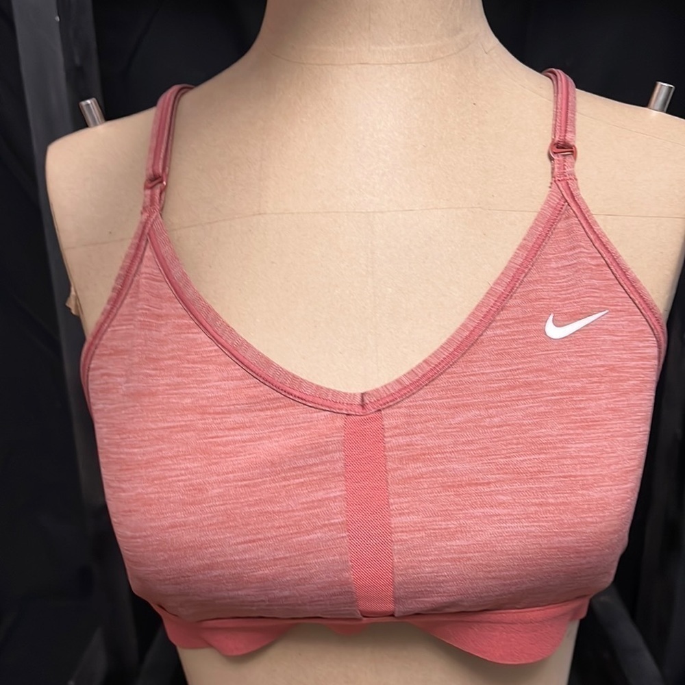 Nike Sri-fit sports bra size medium burnt rust color